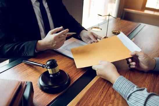 وکیل جرایم اقتصادی